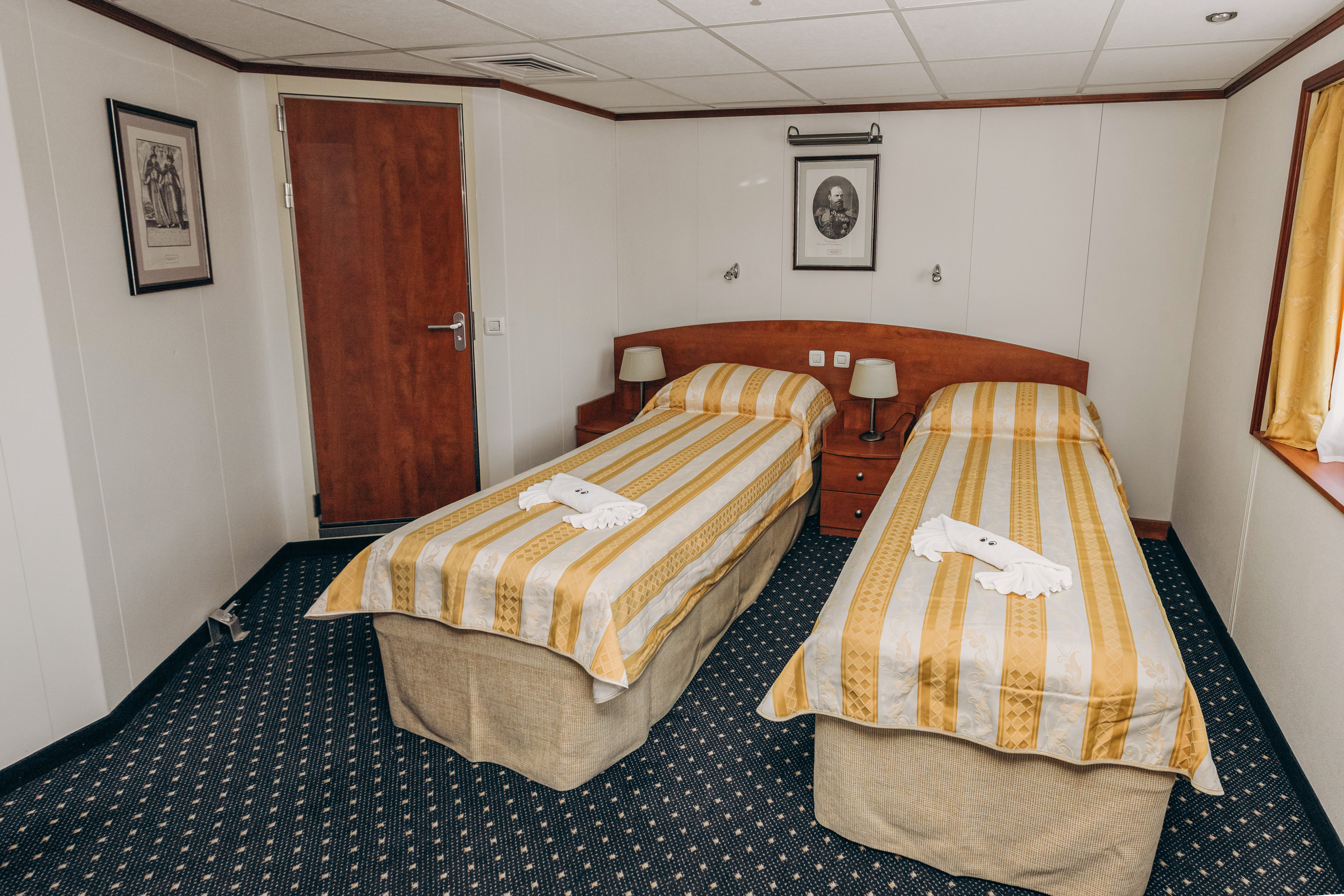 тихий дон теплоход 2007. теплоход тихий дон. речной теплоход тихий дон. теплоход тихий. круиз на теплоходе тихий дон.